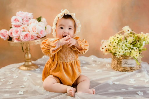 九江五个月的宝宝可以坐吗 九江五个月的宝宝可以坐吗